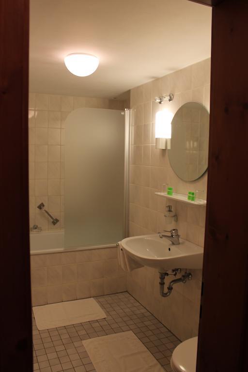 Hotel Hoefler B&B Нюрнберг Экстерьер фото