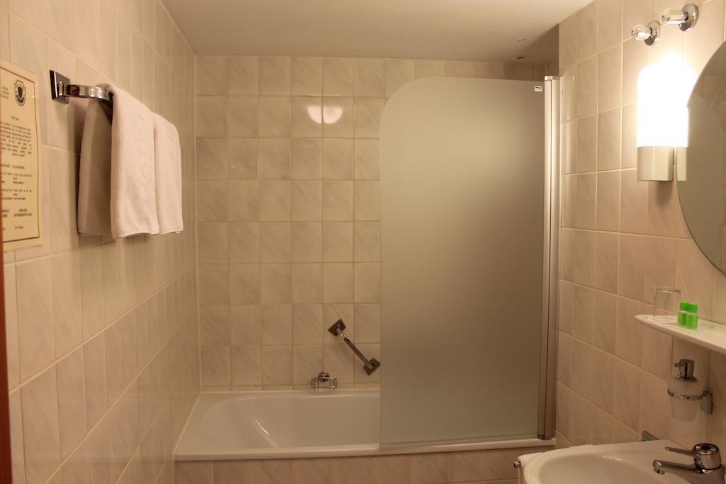 Hotel Hoefler B&B Нюрнберг Экстерьер фото