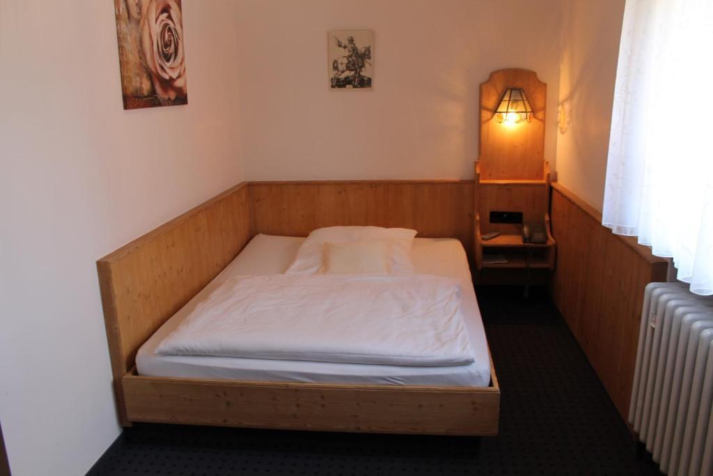 Hotel Hoefler B&B Нюрнберг Номер фото