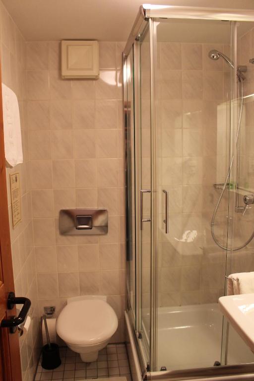 Hotel Hoefler B&B Нюрнберг Номер фото