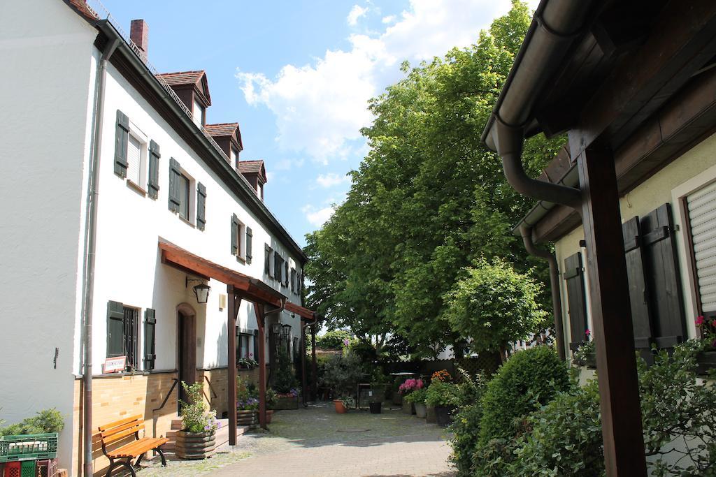 Hotel Hoefler B&B Нюрнберг Экстерьер фото